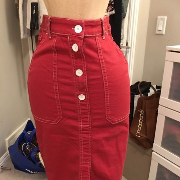 ‼️SOLD‼️Red Denim Pencil Skirt - Picture 4 of 5